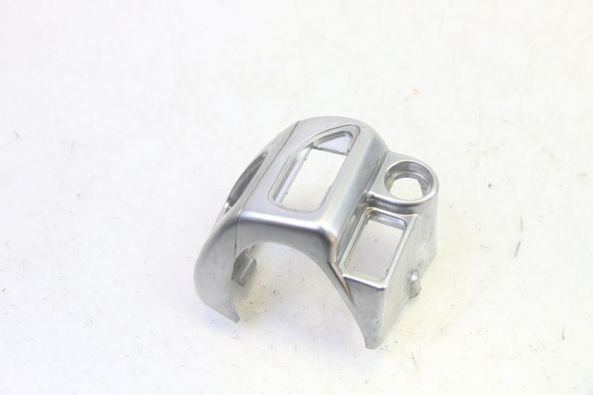 photo de COMMODO GAUCHE PIAGGIO MP3 HPE 350 (2018 - 2020) - Détail de la pièce