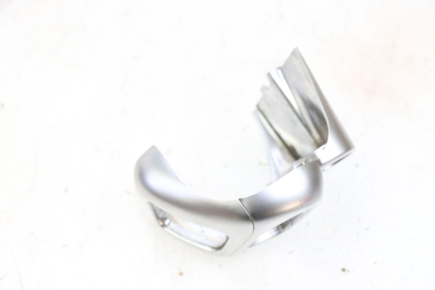 photo de COMMODO GAUCHE PIAGGIO MP3 HPE 300 (2019 - 2026) - Détail de la pièce