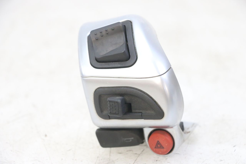 photo de COMMODO GAUCHE PIAGGIO MP3 LT 400 (2007 - 2012)