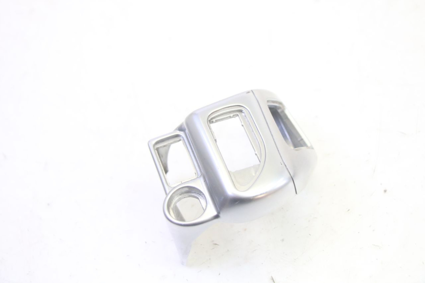 photo de COMMODO GAUCHE PIAGGIO MP3 LT 400 (2007 - 2012) - Zoom état d’usage