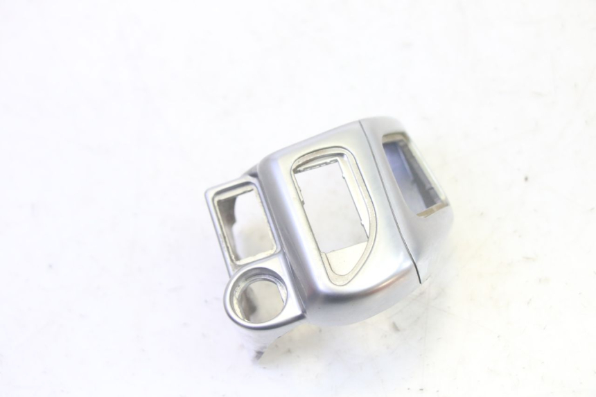 photo de COMMODO GAUCHE PIAGGIO MP3 RL 250 (2007 - 2010) - Zoom état d’usage