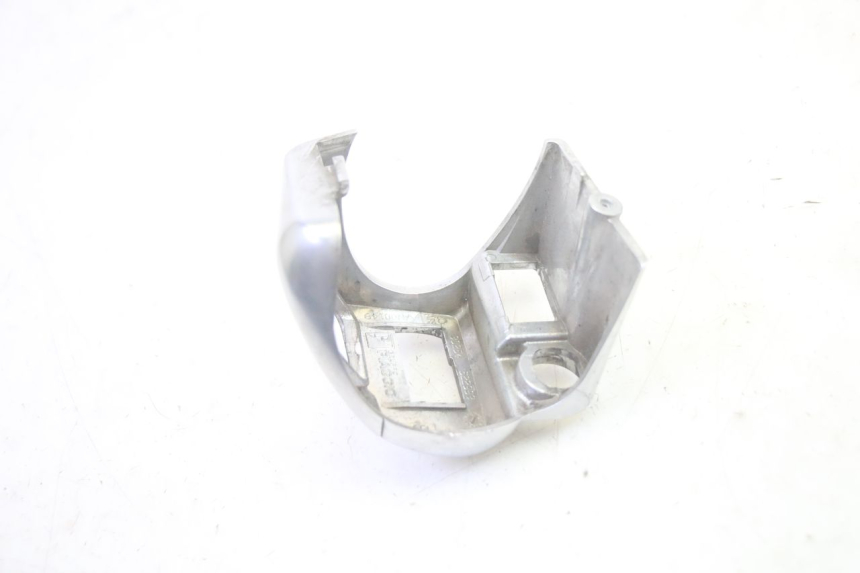 photo de COMMODO GAUCHE PIAGGIO MP3 500 (2016 - 2018) - Points de fixation