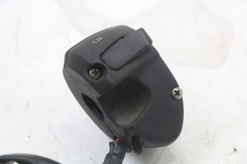 photo de COMMODO GAUCHE PEUGEOT SATELIS 125 (2010 - 2012)