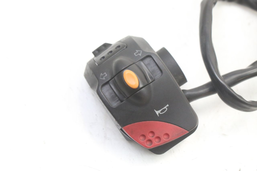 photo de COMMODO GAUCHE PEUGEOT TREKKER TKR 50 (2005 - 2014)