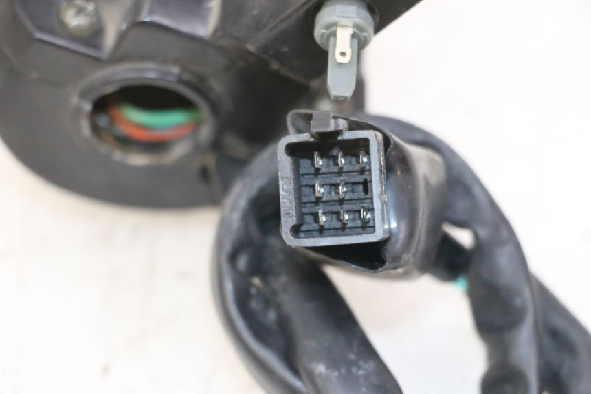 photo de COMMODO GAUCHE PEUGEOT VIVACITY 125 (2010 - 2017)