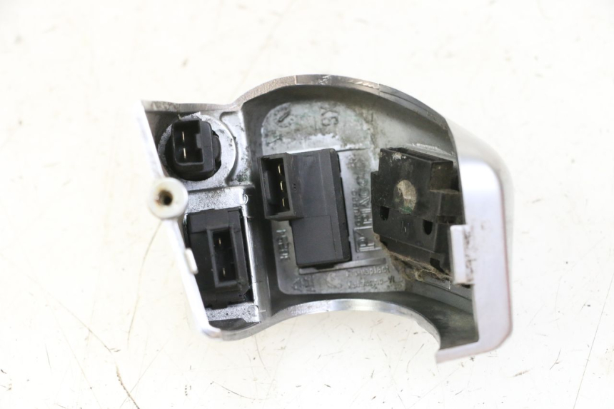 photo de COMMODO GAUCHE PIAGGIO MP3 125 (2006 - 2014)