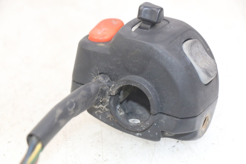 photo de COMMODO GAUCHE MBK SKYLINER 125 (1998 - 2001) - Autre angle de vue