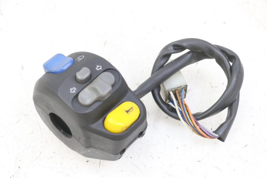 photo de COMMODO GAUCHE PEUGEOT SPEEDFIGHT 2 LC 50 (2000 - 2009)