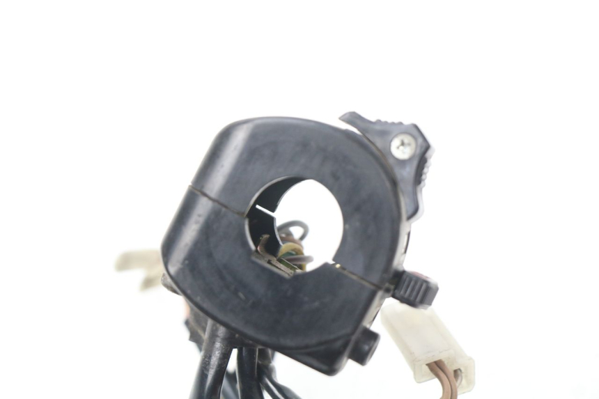 photo de COMMODO GAUCHE YAMAHA SR 125 (1982 - 2003) - Détail de la pièce