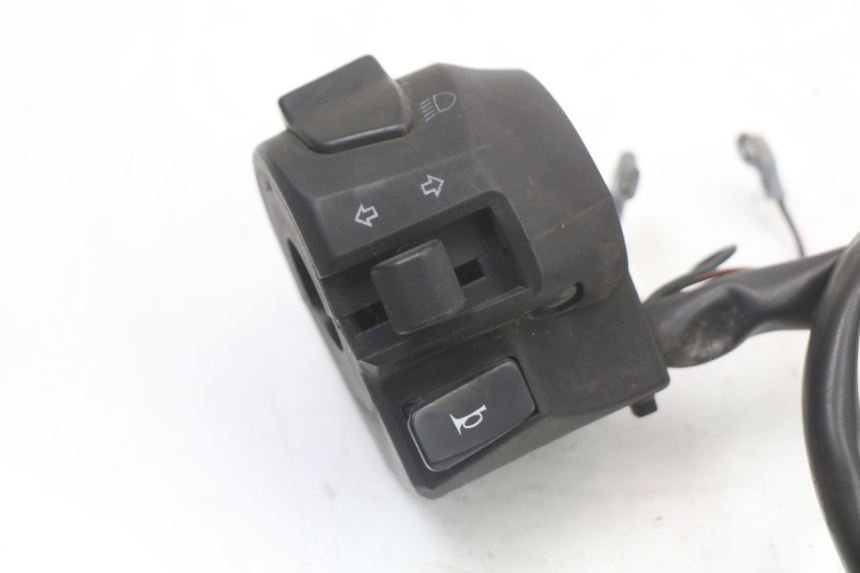 photo de COMMODO GAUCHE SUZUKI BURGMAN 125 (2018 - 2021)