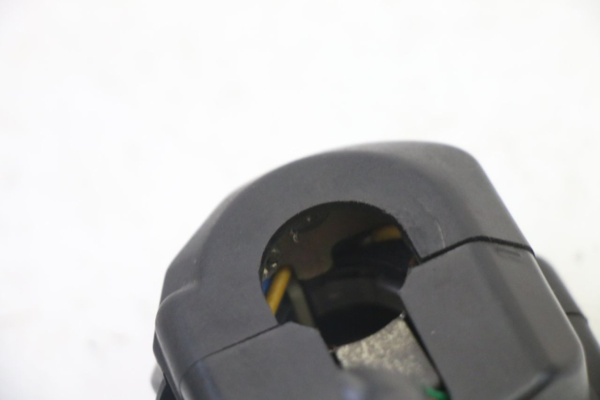 photo de COMMODO GAUCHE YAMAHA TDR DELTABOX 125 (1993 - 2003)