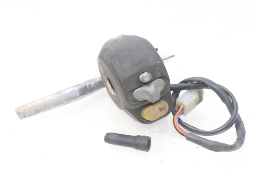 photo de COMMODO GAUCHE PEUGEOT TKR TREKKER FURIOUS 50 (2005 - 2014)