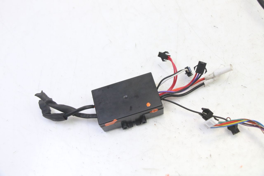 photo de COMMODO GAUCHE DUALTRON VICTOR LIMITED 1