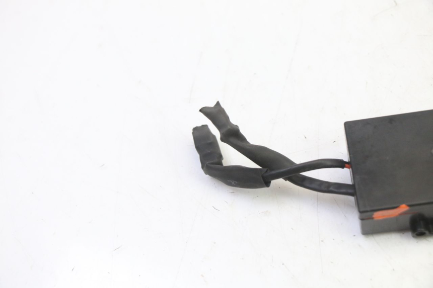 photo de COMMODO GAUCHE DUALTRON VICTOR LIMITED 1