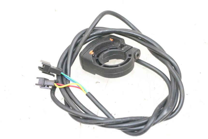 photo de COMMODO GAUCHE DUALTRON VICTOR LIMITED 1