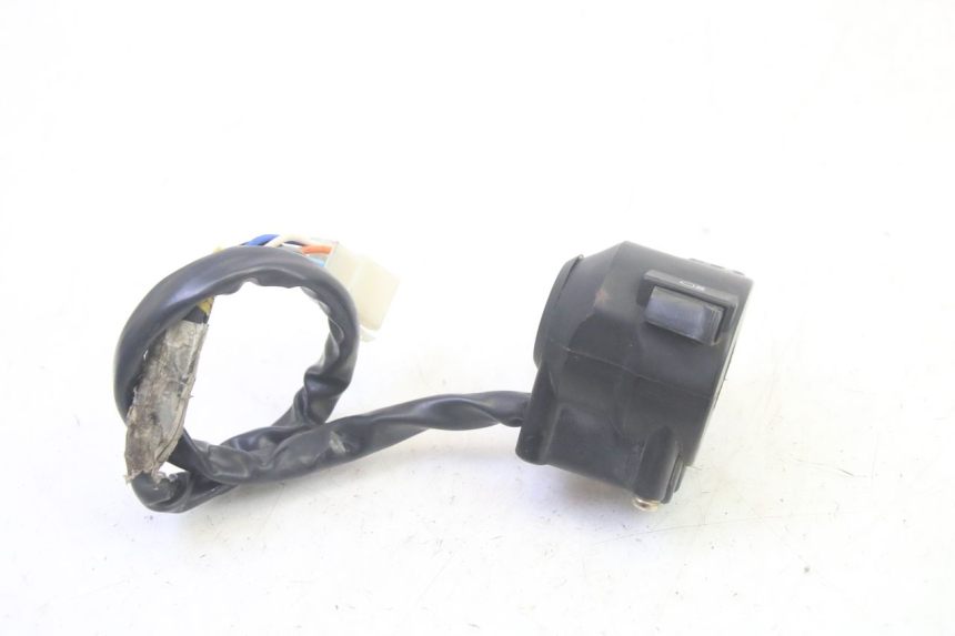 photo de COMMODO GAUCHE DAELIM VJ ROADWIN FI 125 (2008 - 2017) - Gros plan technique