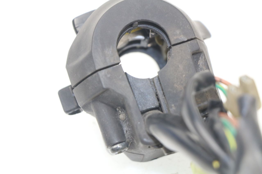 photo de COMMODO GAUCHE YAMAHA XMAX X-MAX ABS 125 (2014 - 2016) - Zoom état d’usage