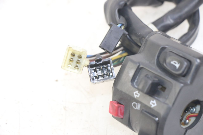 photo de COMMODO GAUCHE YAMAHA XJN DIVERSION 600 (2000 - 2003)