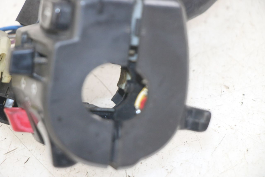 photo de COMMODO GAUCHE YAMAHA XJN DIVERSION 600 (2000 - 2003)