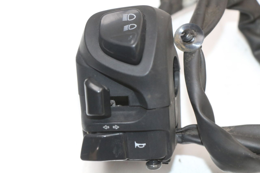 photo de COMMODO GAUCHE YAMAHA XMAX X-MAX ABS 125 (2017 - 2020)