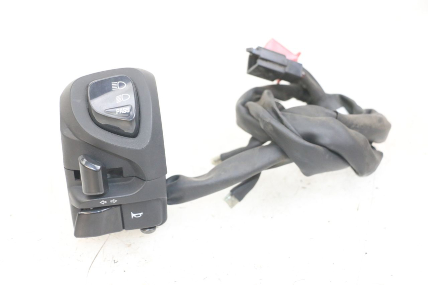 photo de COMMODO GAUCHE YAMAHA XMAX X-MAX ABS 125 (2017 - 2020)