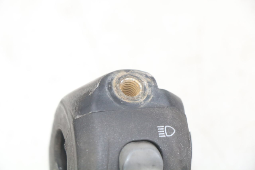 photo de COMMODO GAUCHE YAMAHA YP MAJESTY 125 (2007 - 2010)