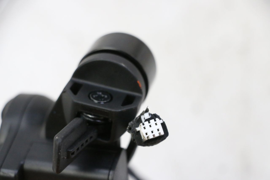 photo de COMMODO GAUCHE SEGWAY NINEBOT ZT3 PRO 1