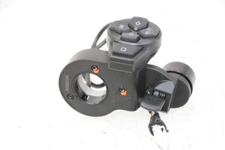 photo de COMMODO GAUCHE SEGWAY NINEBOT ZT3 PRO 1
