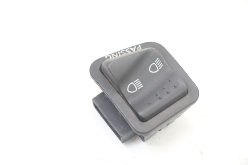photo de COMMODO PLEIN PHARE PIAGGIO MP3 500 (2014 - 2016)