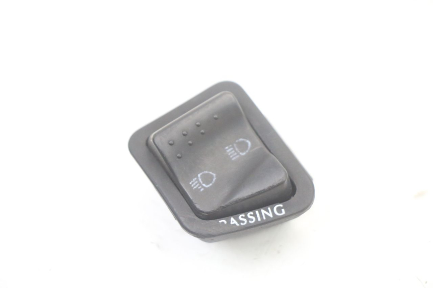 photo de COMMODO PLEIN PHARE PIAGGIO XEVO - X EVO 125 (2007 - 2017) - Vue principale