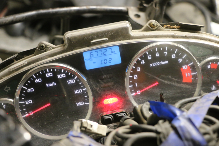 photo de COMPTEUR HONDA FES S-WING SWING ABS 125 (2007 - 2015)