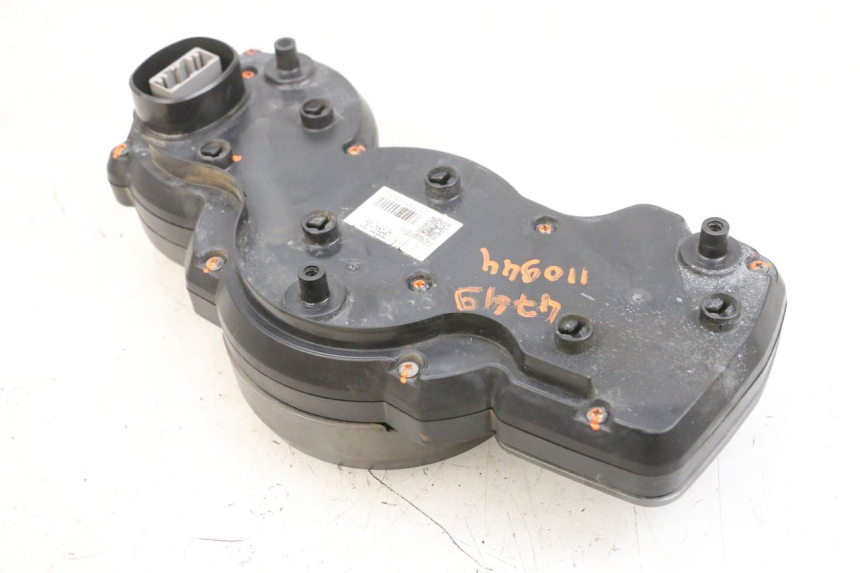 photo de COMPTEUR YAMAHA FJR ABS 1300 (2006 - 2012) - Gros plan technique