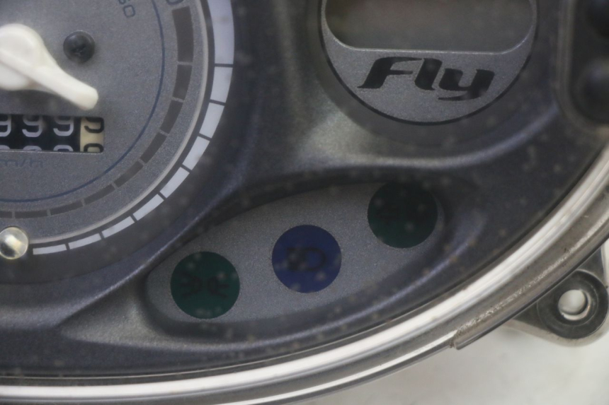 photo de COMPTEUR PIAGGIO FLY 4T 50 (2013 - 2017) - Vue d’ensemble