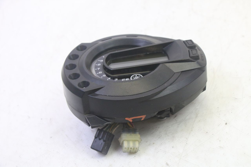 photo de COMPTEUR  YAMAHA FZ6 N FAZER 600 (2004 - 2006)