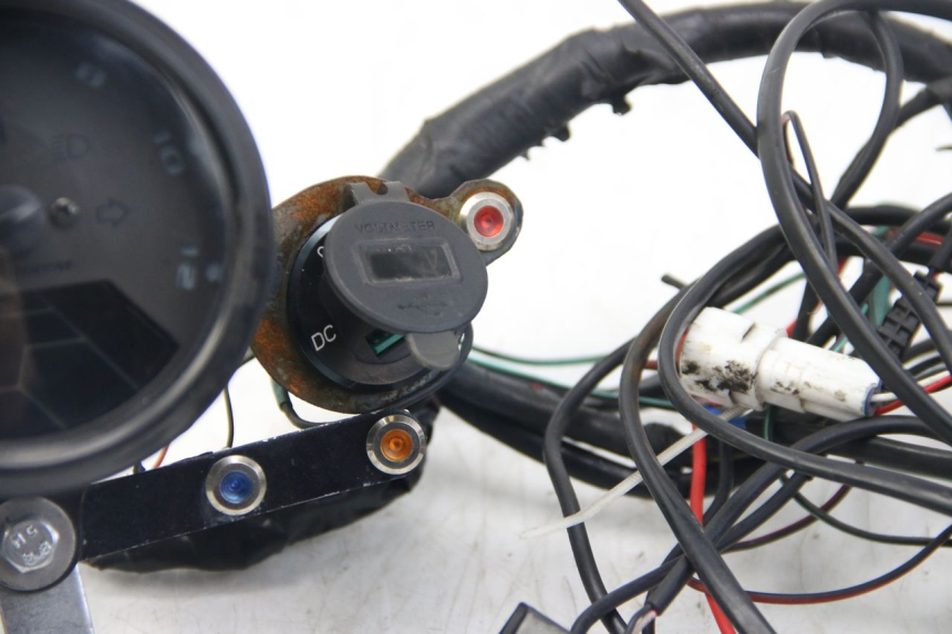 photo de COMPTEUR  YAMAHA FZS FAZER 600 (2001 - 2003)