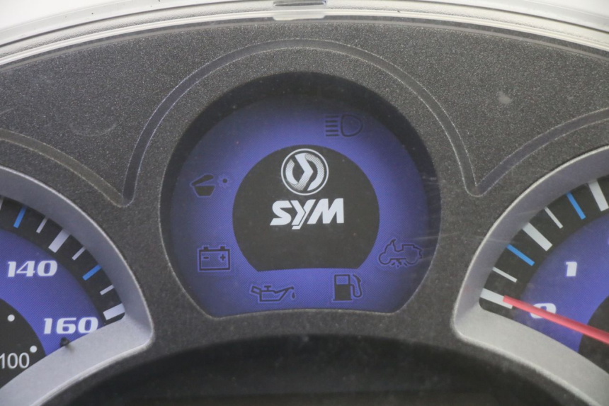 photo de COMPTEUR  SYM GTS EVO 125 (2009 - 2013) - Autre angle de vue