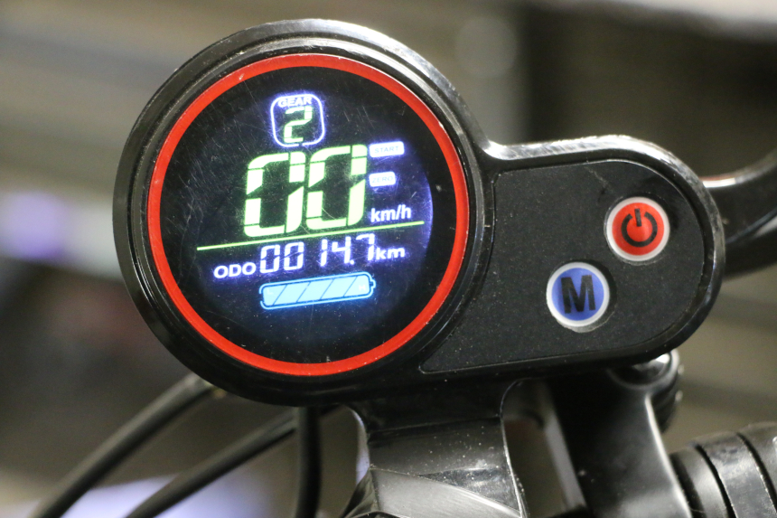 photo de COMPTEUR  HITWAY H5 1