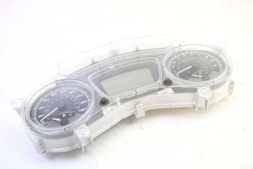 photo de COMPTEUR  PIAGGIO MP3 HPE 350 (2018 - 2020) - Points de fixation