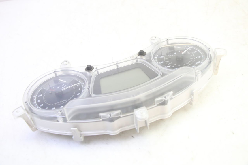 photo de COMPTEUR  PIAGGIO MP3 HPE 350 (2018 - 2020) - État de surface