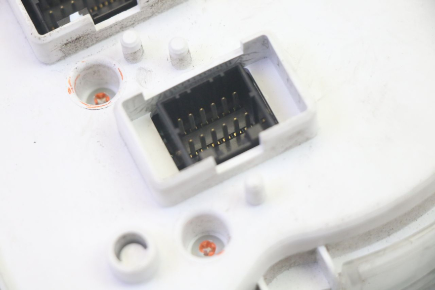 photo de COMPTEUR PIAGGIO MP3 LT 400 (2007 - 2012) - Zoom composants