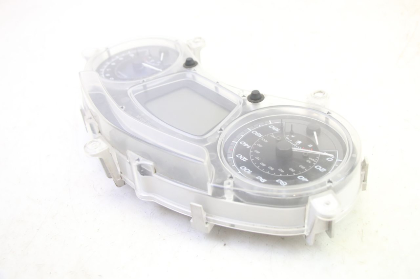 photo de COMPTEUR  PIAGGIO MP3 500 (2016 - 2018) - Points de fixation