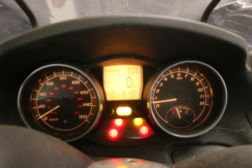photo de COMPTEUR  PIAGGIO MP3 RL 250 (2007 - 2010) - Détail de la pièce
