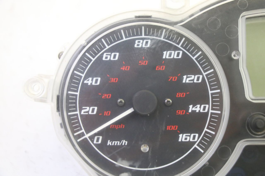 photo de COMPTEUR  PIAGGIO MP3 RL 250 (2007 - 2010) - Autre angle de vue