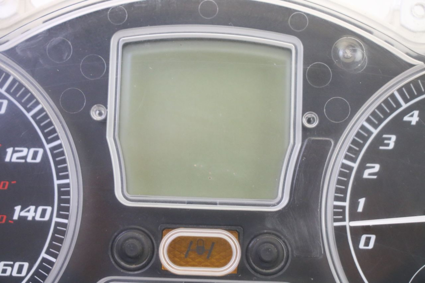 photo de COMPTEUR  PIAGGIO MP3 RL 250 (2007 - 2010) - Gros plan technique