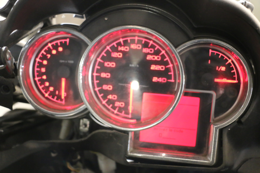photo de COMPTEUR  MOTO GUZZI NORGE 8V GT 1200 (2011 - 2016) - Zoom état d’usage