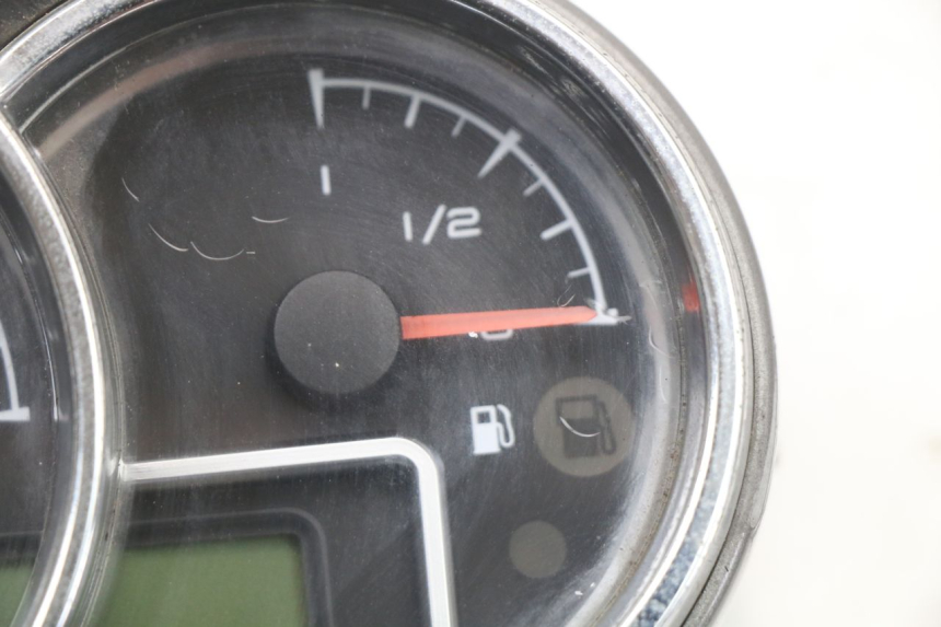 photo de COMPTEUR  MOTO GUZZI NORGE 8V GT 1200 (2011 - 2016) - Gros plan technique