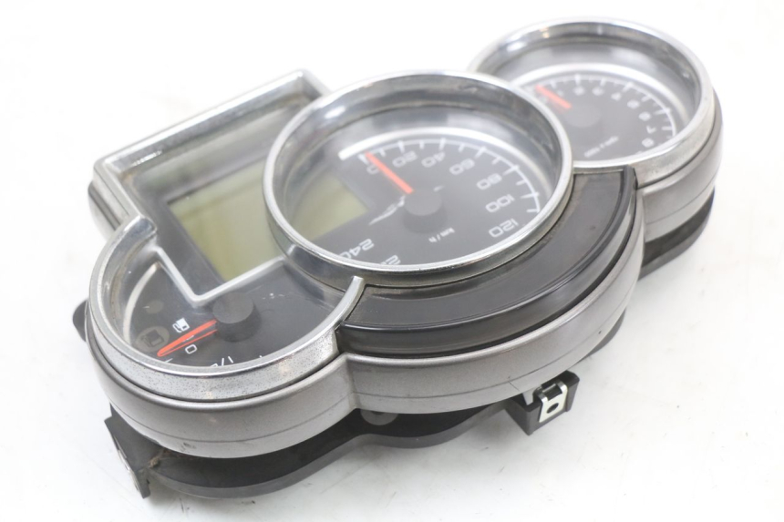 photo de COMPTEUR  MOTO GUZZI NORGE 8V GT 1200 (2011 - 2016) - État de surface