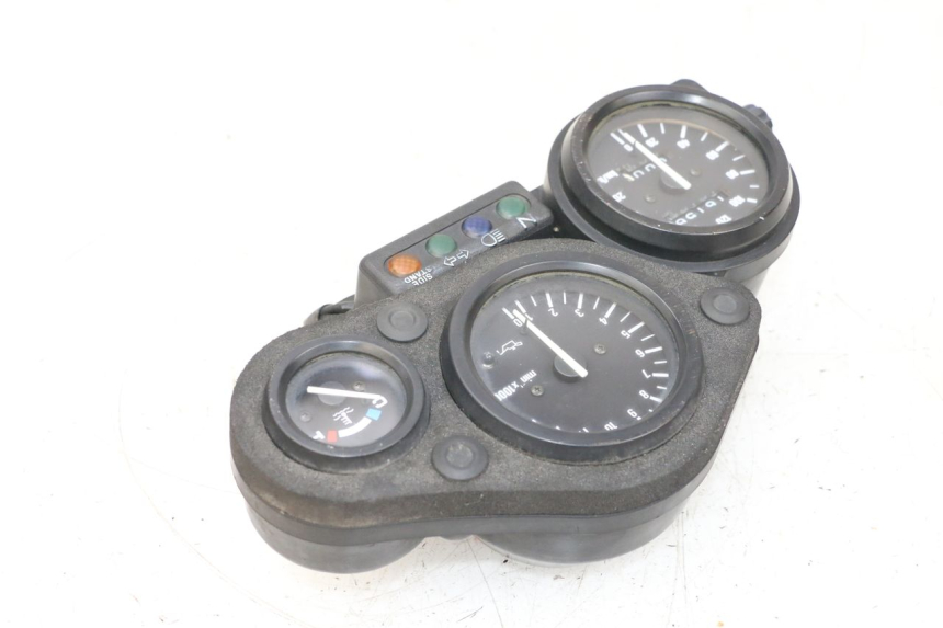 photo de COMPTEUR  HONDA NSR R 125 (1994 - 2003) - Zoom état d’usage