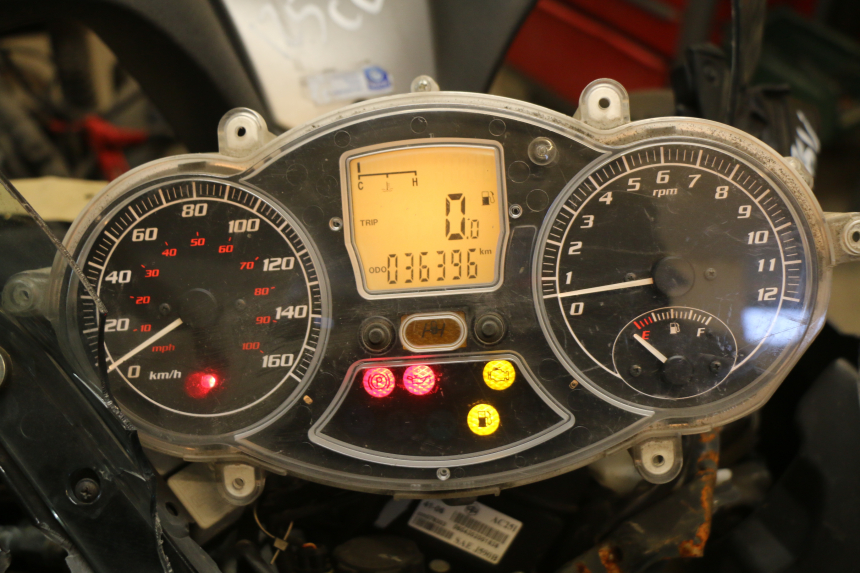 photo de COMPTEUR PIAGGIO MP3 125 (2006 - 2014)