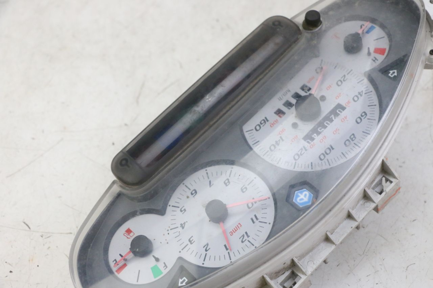 photo de COMPTEUR PIAGGIO X8 125 (2004 - 2007)